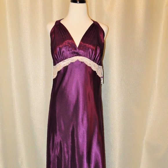 Morgan Taylor Other - Morgan Taylor Lace Insert Solid Satin Nightgown
